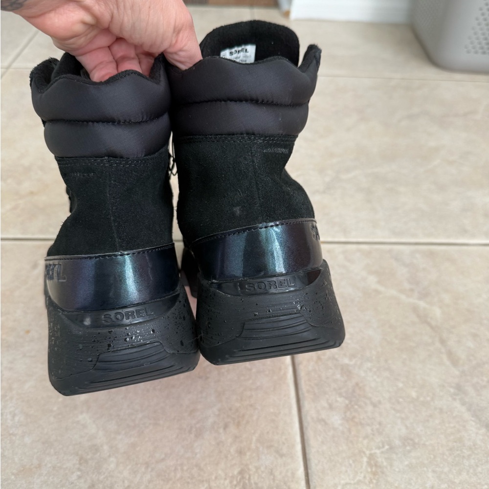 Sorel Kinetic Impact Conquest Aurora Boots nwot Women’s Shoes Boot Black Size 11 - Picture 10 of 12